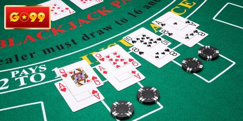 Cân nhắc kỹ khi rút bài trong blackjack