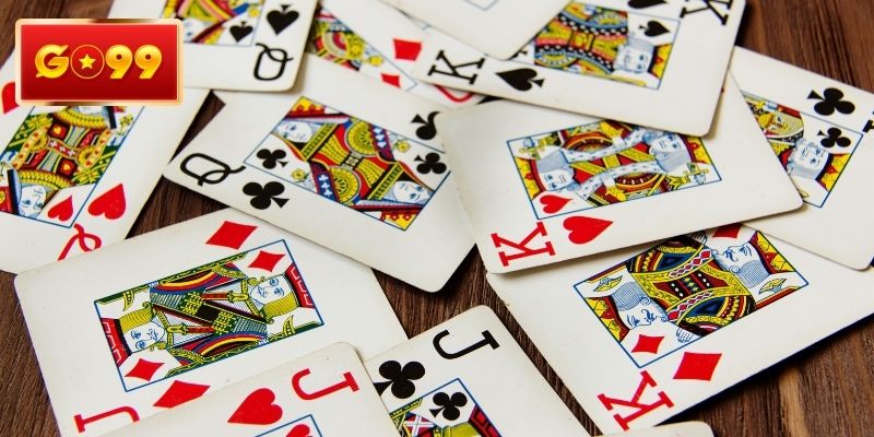 Phân tích chiến thuật đánh bài cực hiệu quả